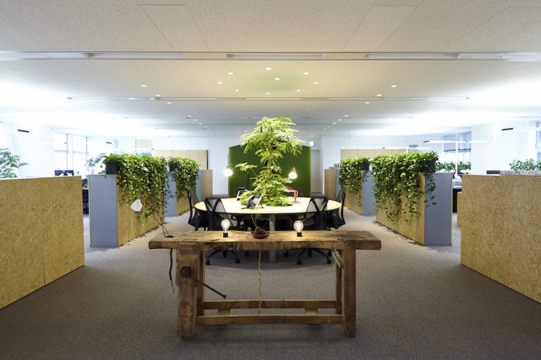 parkERs ｜グリーンを活かした空間デザイン、オフィスの室内緑化ならパーカーズ